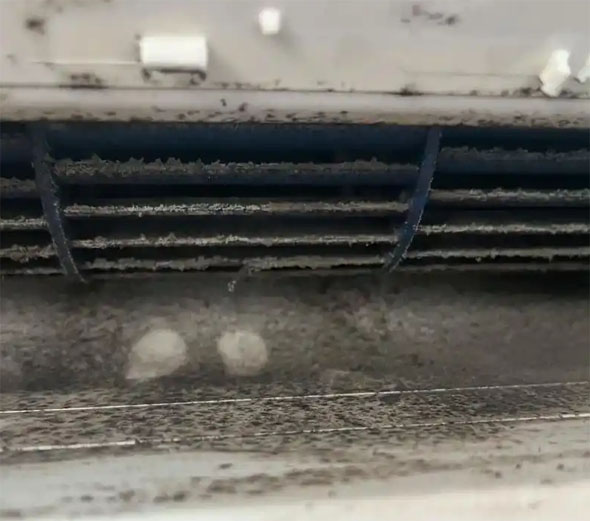 孝南空调吹的风有股烧焦味是怎么回事